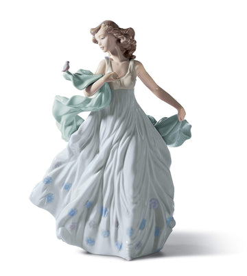 Lladró Glossy Porcelain Figure Summer Serenade In Pastel Colors. Decorative Woman Figure.