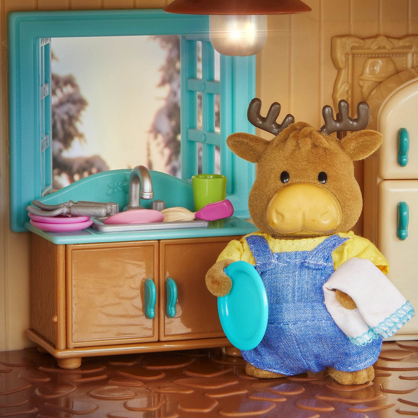 Li'L Woodzeez Moose Family Set – Vanderhoof Moose With Storybook – 5Pc Toy Set With Miniature Animal Figurines – Family Toys And Books For Kids Age 3+