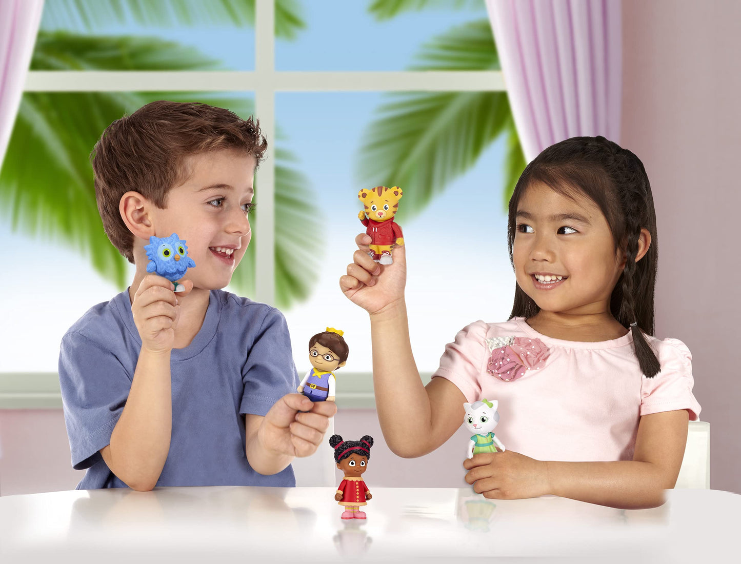 Daniel Tigers Neighborhood Friends Figures Set, Multicolor (25014-TT)