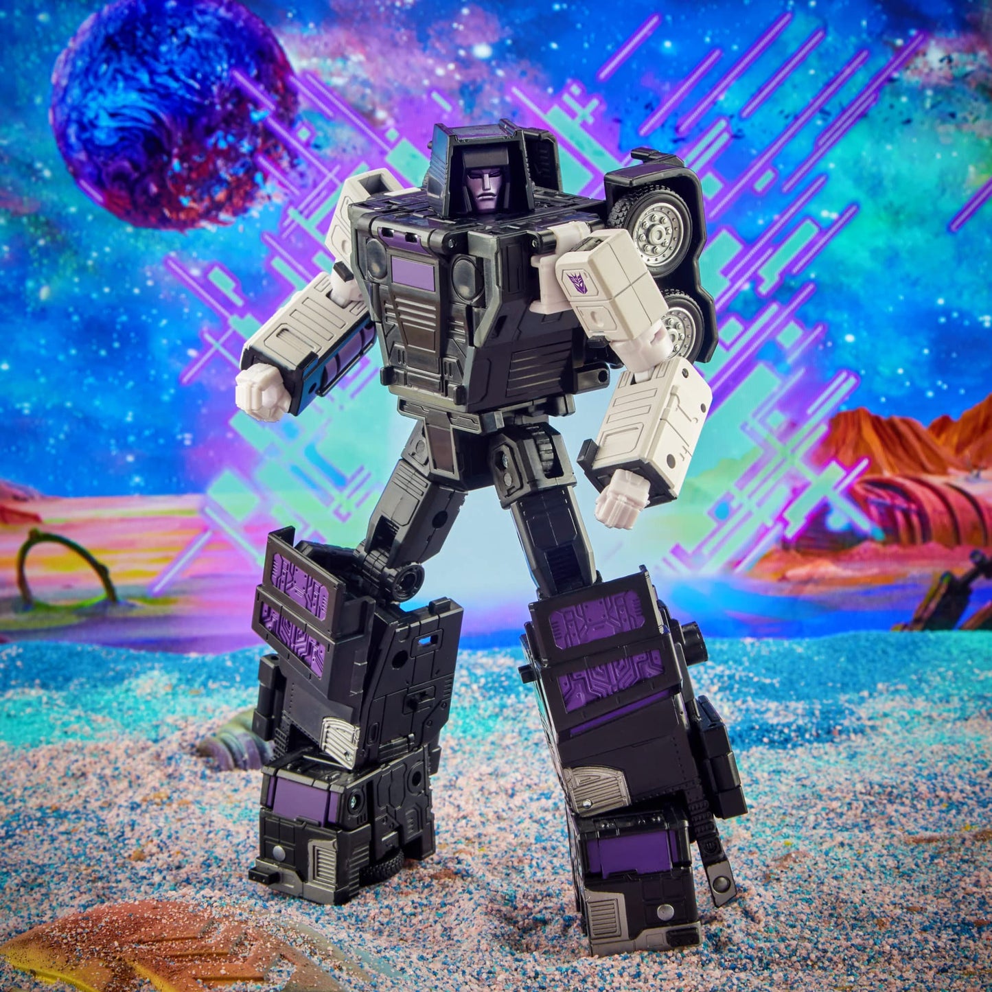 Transformers Generations Legacy Commander Decepticon Motormaster Action Figure, 13-Inch, Multicolored, Model F2987, Ages 8+