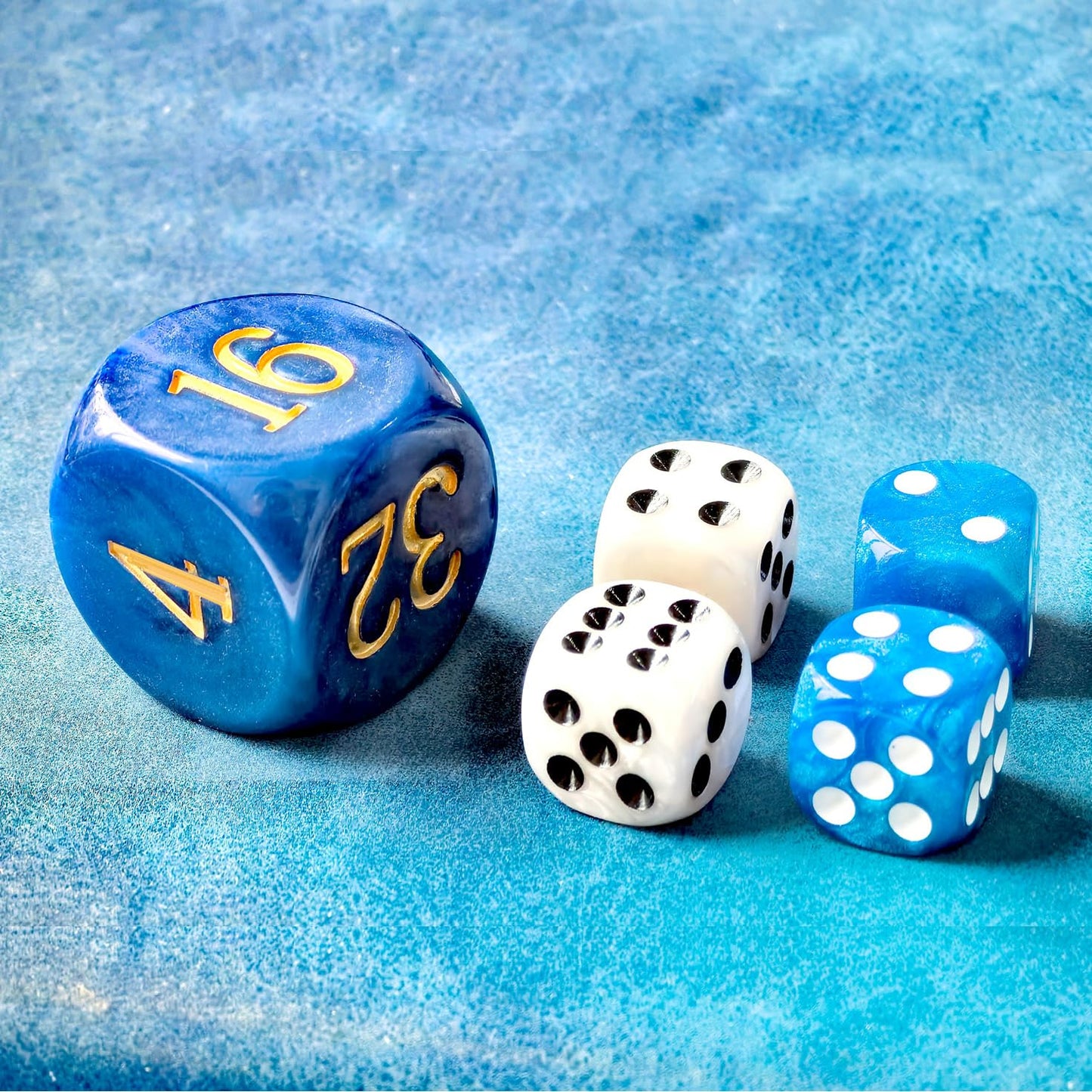5pcs Set 30MM Backgammon Pearl Dice Set - 30MM (1 3/16'') Large Backgammon Doubling Cube Plus 4pcs 16MM Dice (Blue/White Marblei