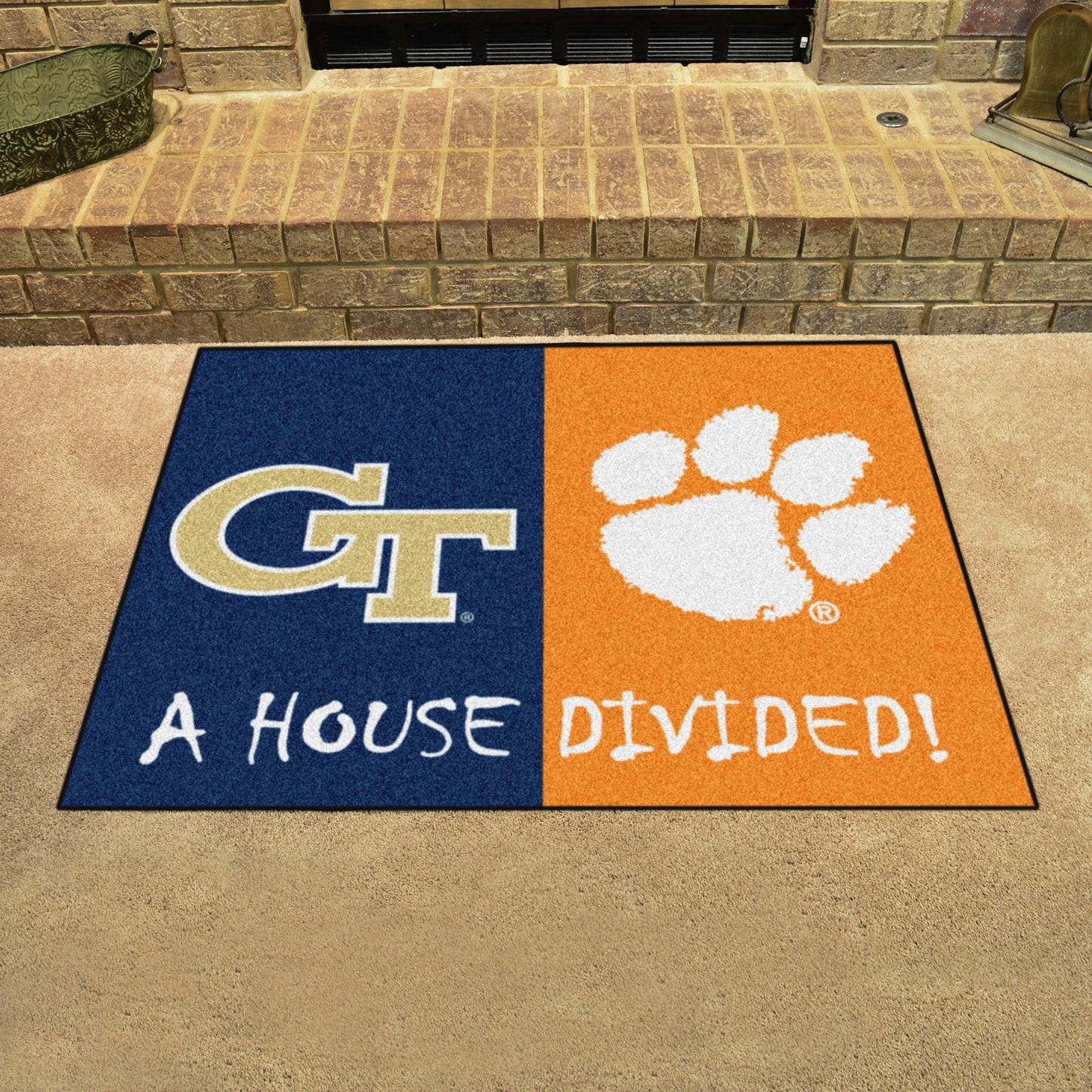 FANMATS 18677 Georgia Tech / Clemson House Divided Rug - 34 in. x 42.5 in.