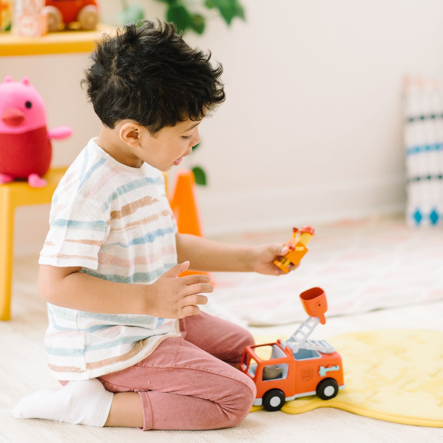 Sago Mini - Vehicles - Hugbot & KikiS Fire Truck