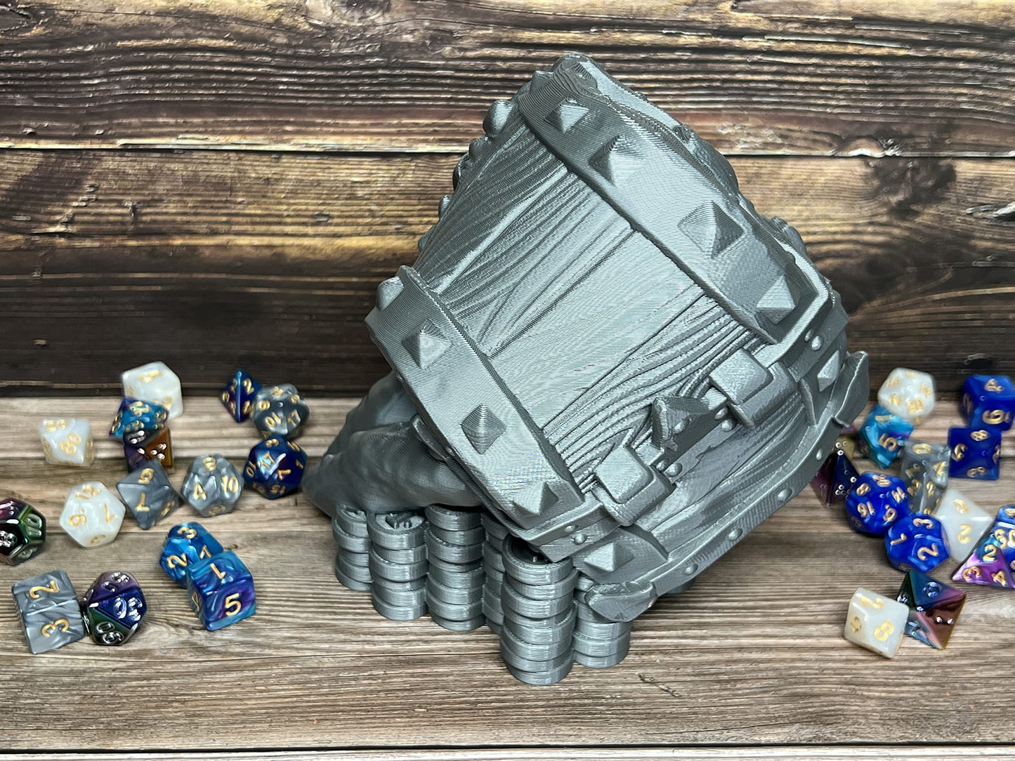 Munnygrubbers - 6'' Mimic Dice Tower - (Random 7Pcs D20 Dice Set Included) - No Paint Odorless Plastic - Tabletop Roleplaying Ga