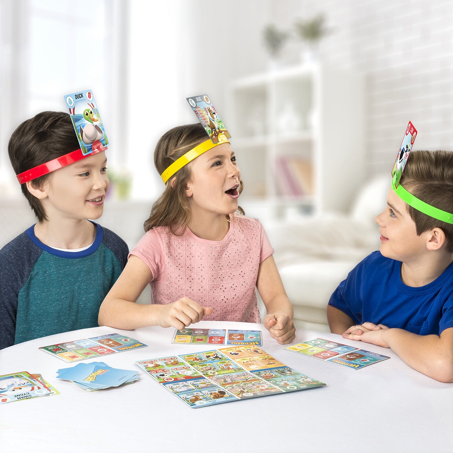Spin Master HedBanz Jr. Board Game for Kids Age 5+ - Multicolor - One Size, Model 6044288, Fun Family Game