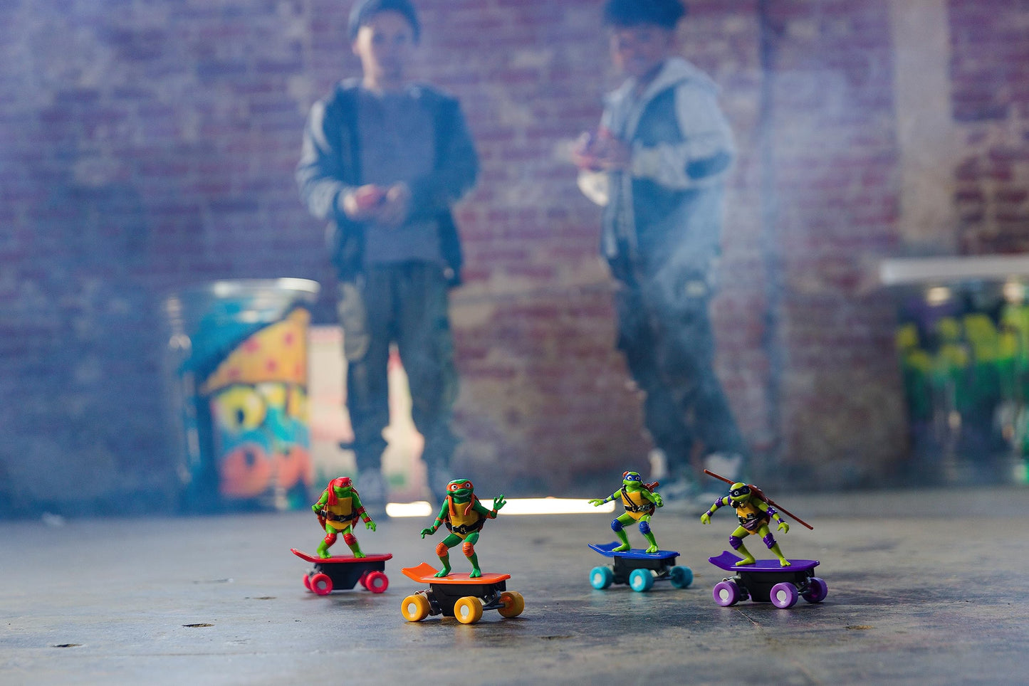 Teenage Mutant Ninja Turtles Michelangelo RC Vehicle - Half Pipe Skateboard, 2.4GHz Controller, Ages 5+, Plastic Material