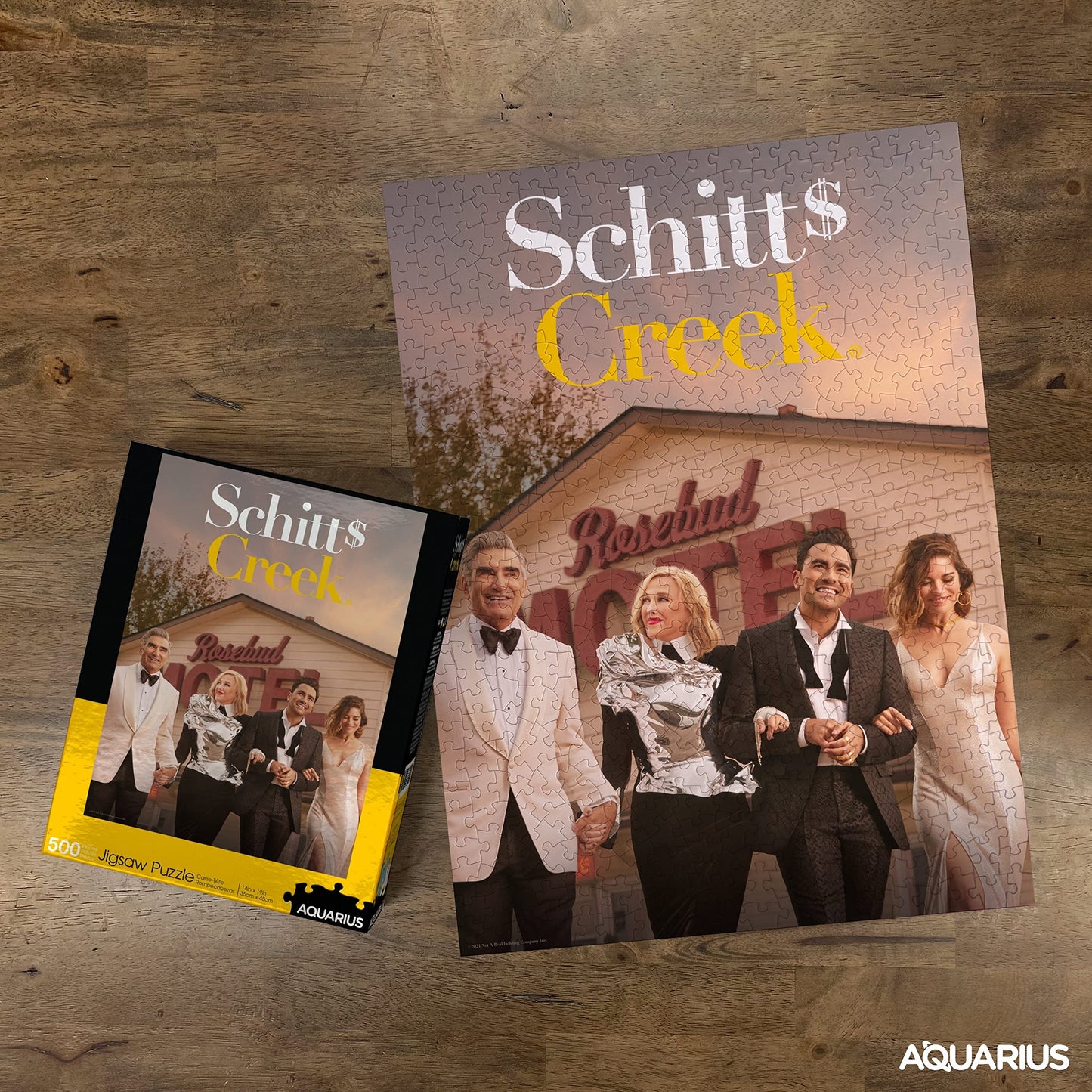 Aquarius Schitt'S Creek Cast Puzzle (500 Piece Jigsaw Puzzle) - Glare Free - Precision Fit - Officially Licensed Schitt'S Creek Merchandise & Collectibles - 14 X 19 Inches