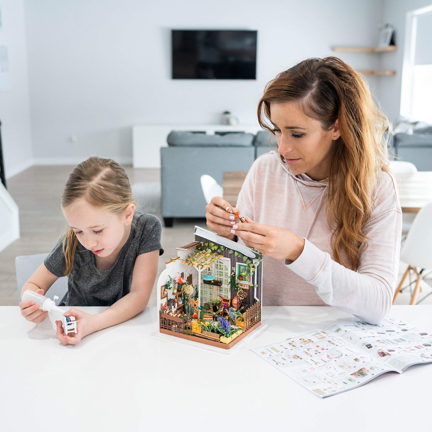 Hands Craft Diy Miniature Dollhouse Kit - Miller'S Garden 3D Model Tiny House Building With Led Lights Wood Prefabricated Pieces