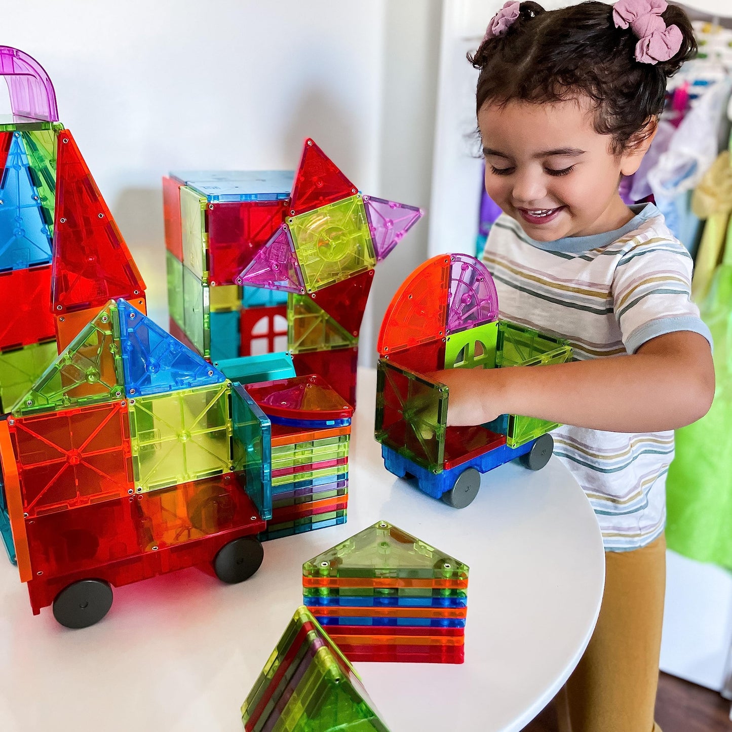 Magna-Tiles Metropolis 110-Piece Magnetic Construction Set, The Original Magnetic Building Brand