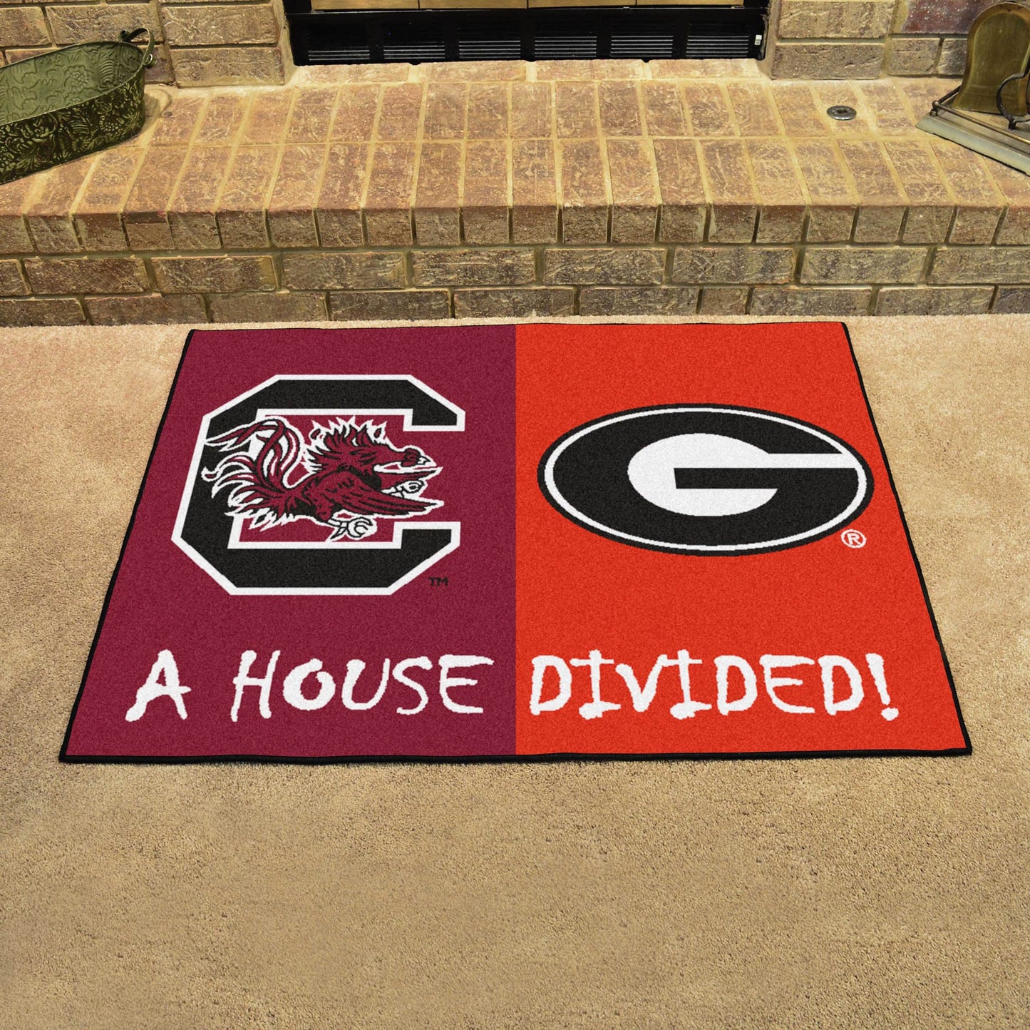 FANMATS 18681 South Carolina / Georgia House Divided Rug - 34 in. x 42.5 in.