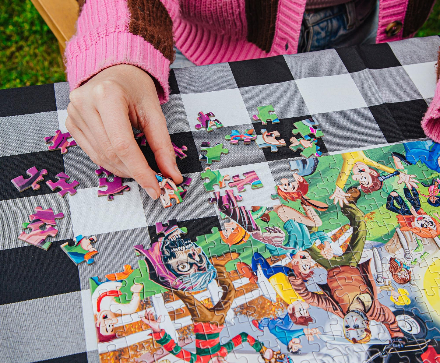 Horror Attack 1000-Piece Jigsaw Puzzle | Fun Brain Teaser, Toys & Games For Adults | 28 X 20 Inches
