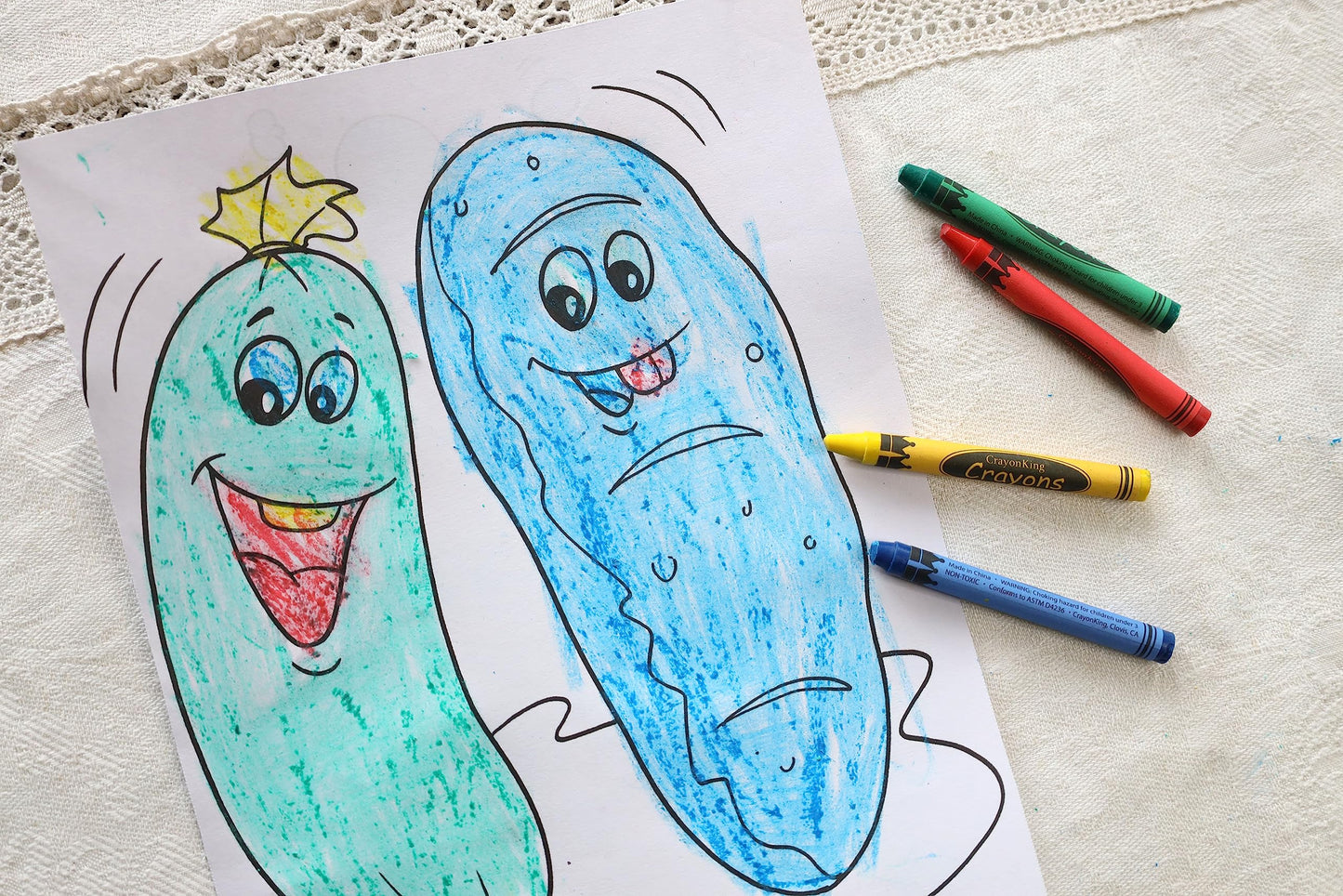 CrayonKing Bulk Crayons - 3000 Non-Toxic Paraffin Wax Crayons in Red, Green, Blue, Yellow for Parties, Classrooms & More