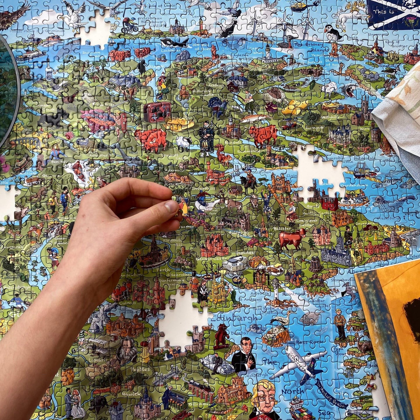 Gibsons 1000 Piece Jigsaw Puzzle - Scotland Attractions Map, 68x49cm, 100% Recycled Cardboard, Multicoloured, Model G6360