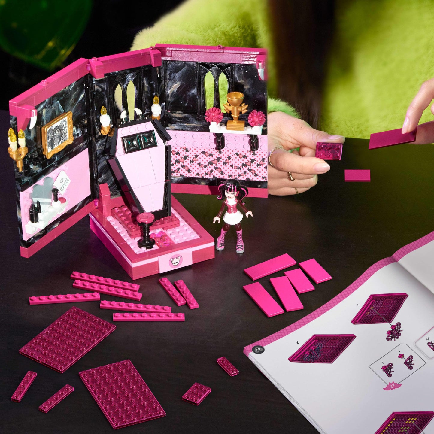 Mega Monster High Action Figure Building Set Draculaura'S Boo-K Crypt With 301 Pieces, Book Nook For Collectors