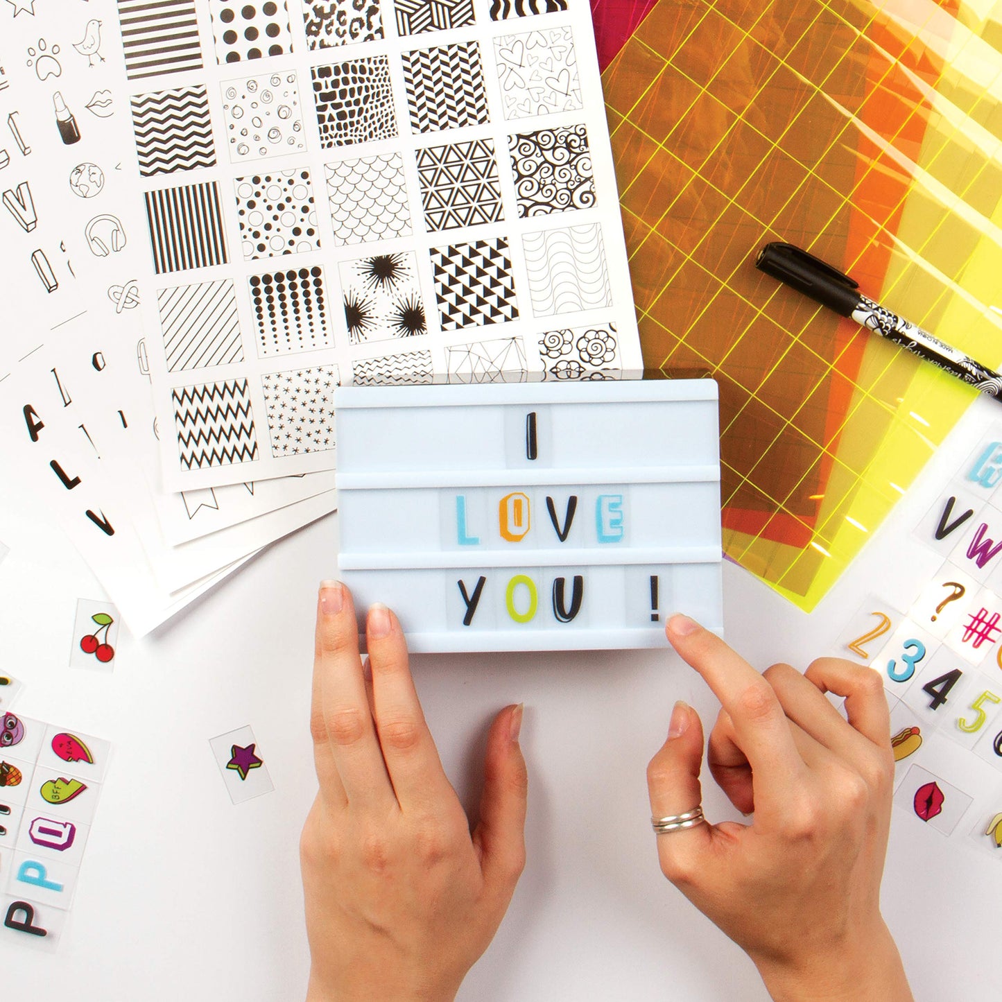 Fashion Angels 12133 Light Box Design Kit, Multi