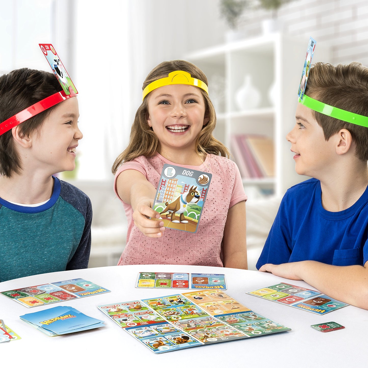 Spin Master HedBanz Jr. Board Game for Kids Age 5+ - Multicolor - One Size, Model 6044288, Fun Family Game
