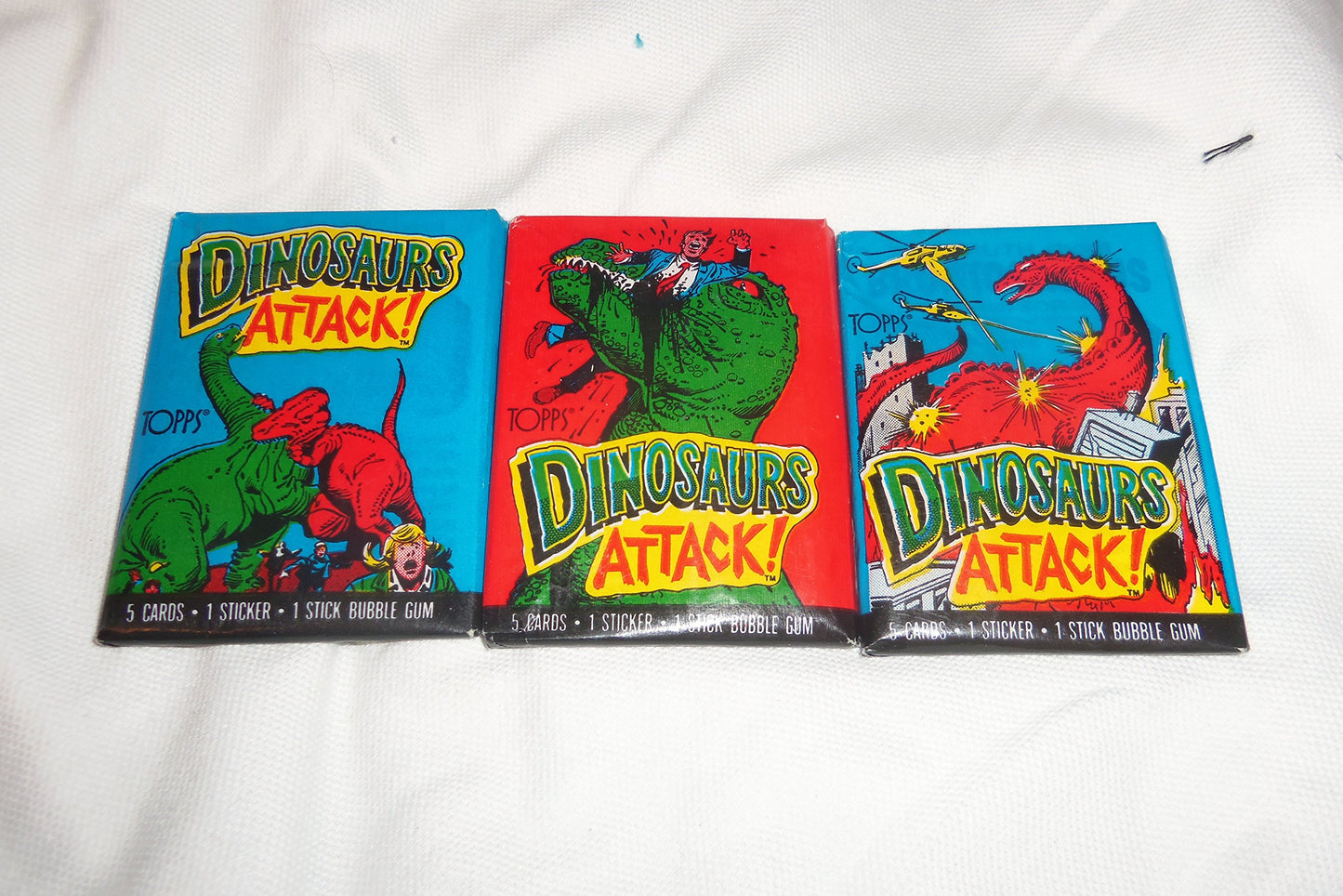 1988 Topps Dinosaurs Attack ! Collector Cards And Sticker Pack