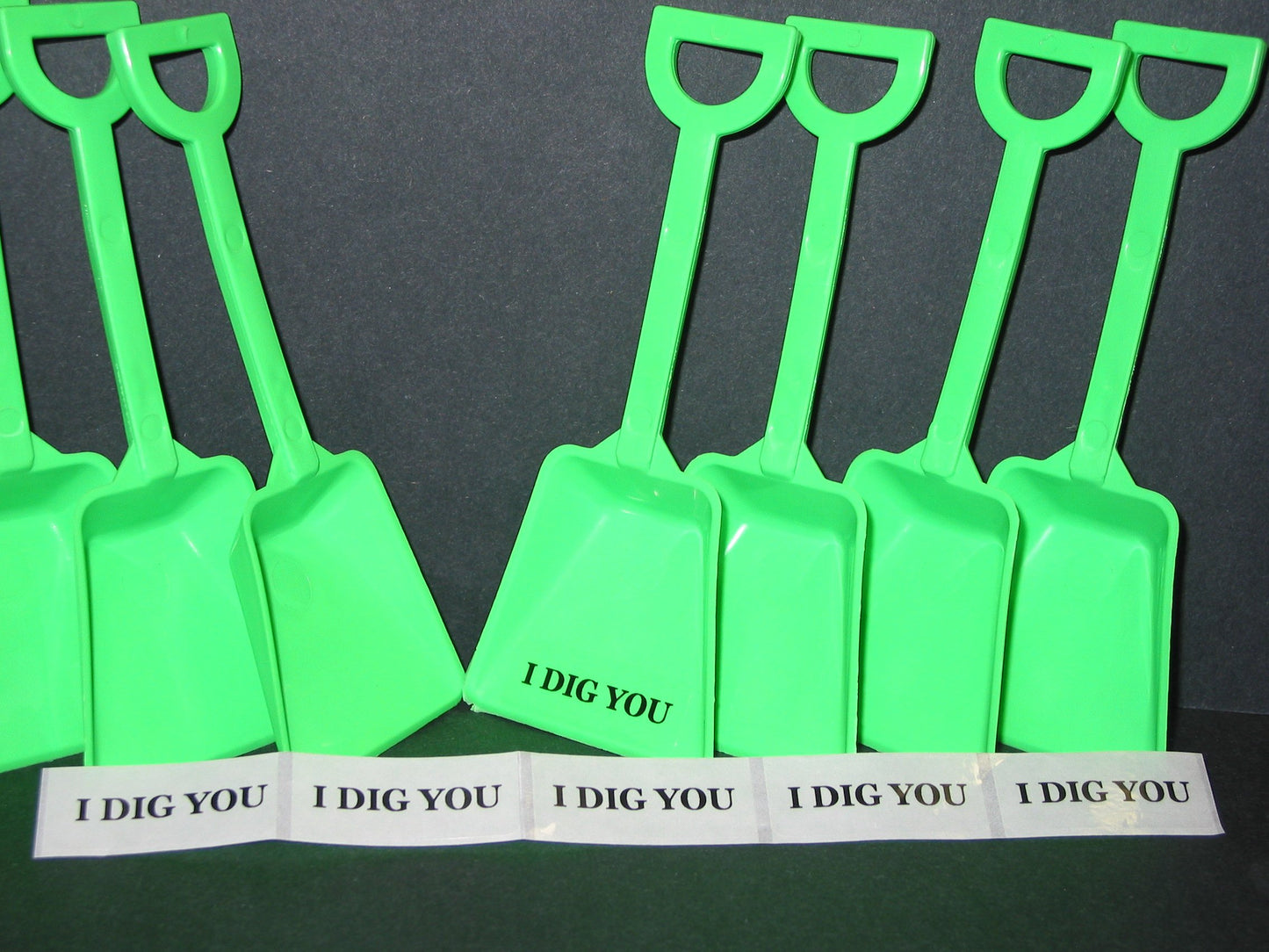 Small Toy Plastic Shovels Lime, 24 Pack, 7 Inches Tall, 24 I Dig You Stickers