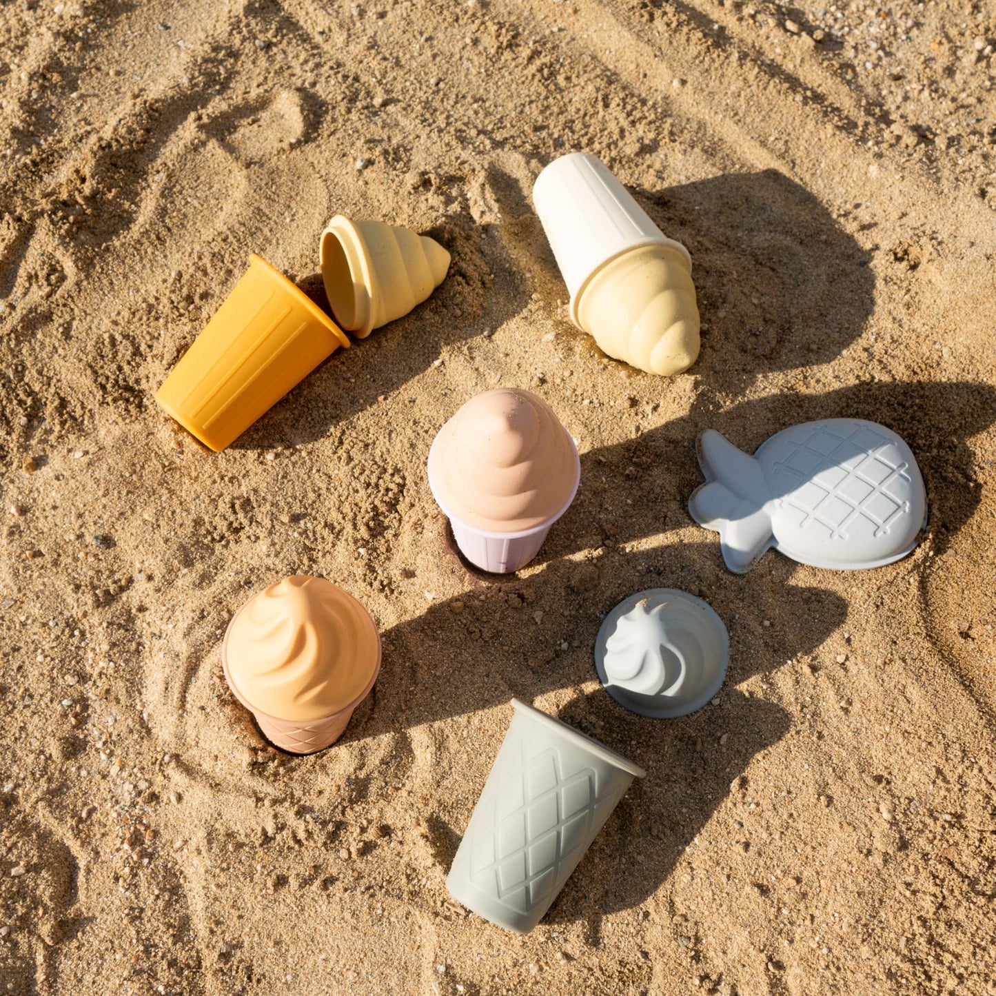 BLUE GINKGO Ice Cream Sand Toys - Silicone Beach Toy Ice Cream Set of 4 | Easy Clean, Travel-Friendly | Bath Toys for Toddlers a