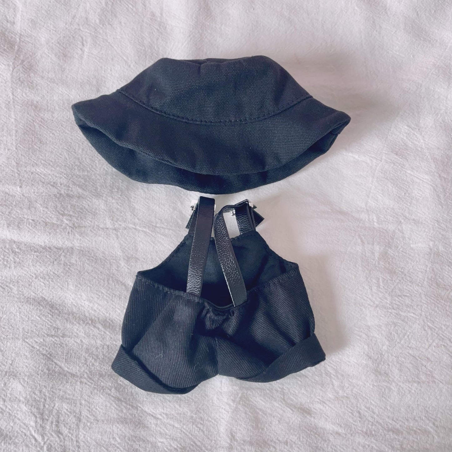 Doll Clothes for 17cm Doll  2-Piece Cute Dress and Hat Outfit Set with Accessories (Black A)