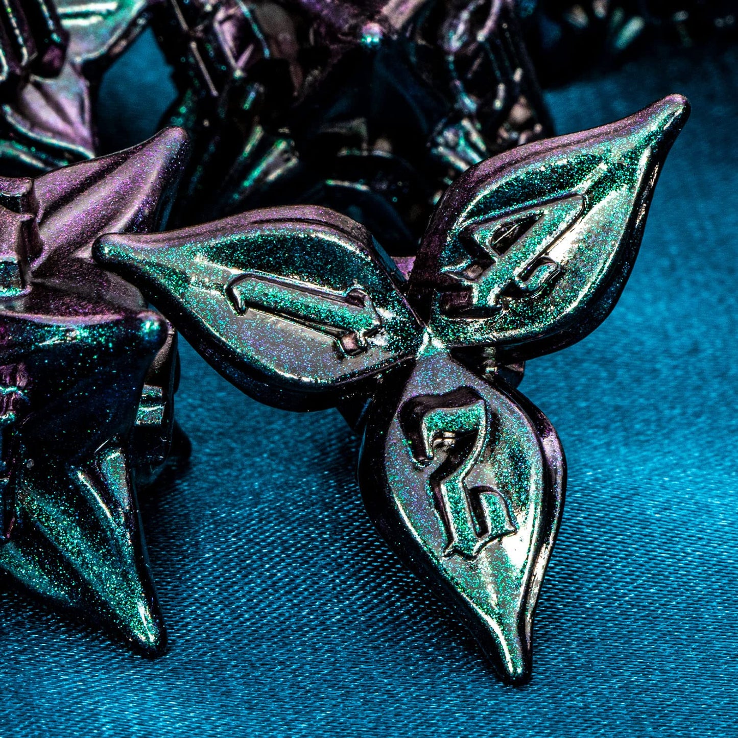ARUOHHA DND Metal Dice Set Purple Green Dungeons and Dragons Dice with Box, 7PCS Leaf Design D&D Dice Handmade Polyhedral Dice R
