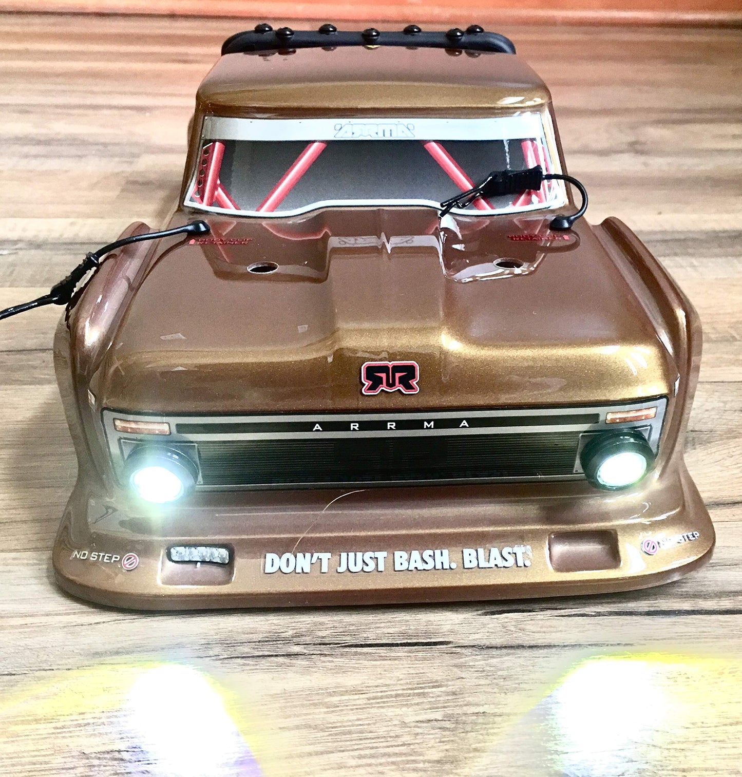 RC Lighthouse Universal HD LED Lights for Arrma Infraction, Felony, Typhon, Limitless, Outcast, Senton - White and Red