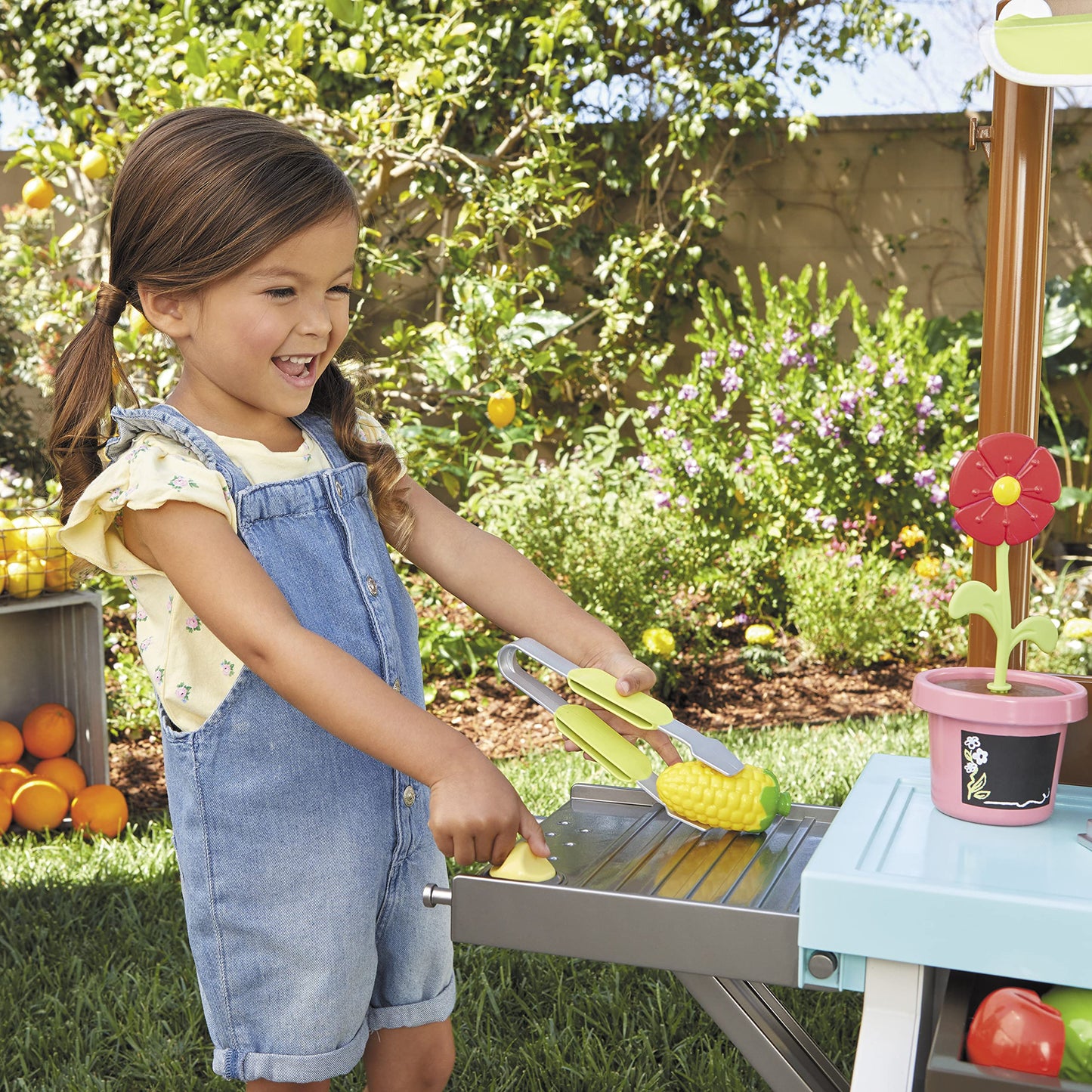 Little Tikes 3-in-1 Garden to Table Market Pretend Garden Food Growing and Cooking Toy Role Play Kitchen Playset for Multiple Ki