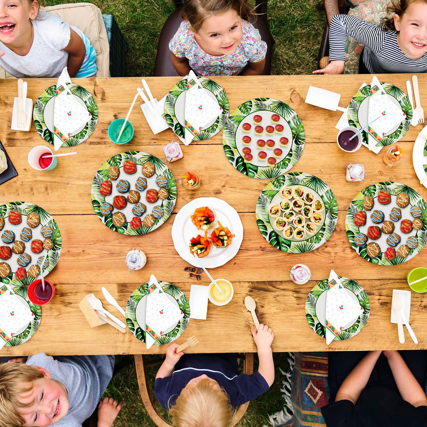 Havawish 60 Pcs Summer Party Paper Plates Disposable Round Paper Dessert Plates for Summer Hawaiian Birthday Pool Party Decorati