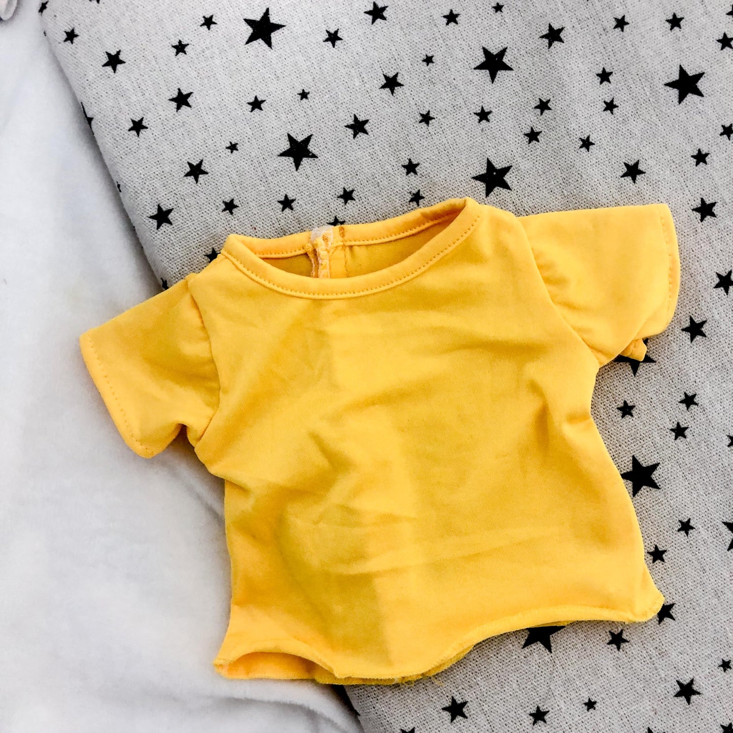 Augfrog 5 Pcs T-Shirts For 18 Inch Dolls, Summer Outfit Doll Clothes, Short Sleeved Classical Tee (Yellow)