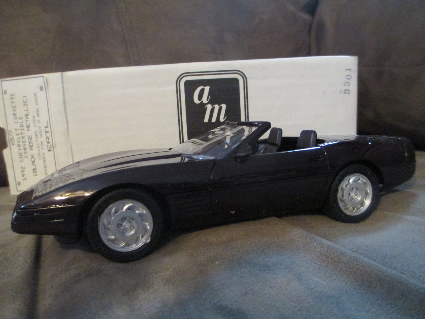 6577 Ertl/AMT 1992 Corvette Convertible,Black Rose Metallic 1/25 Plastic Promo,Fully Assembled -Like New