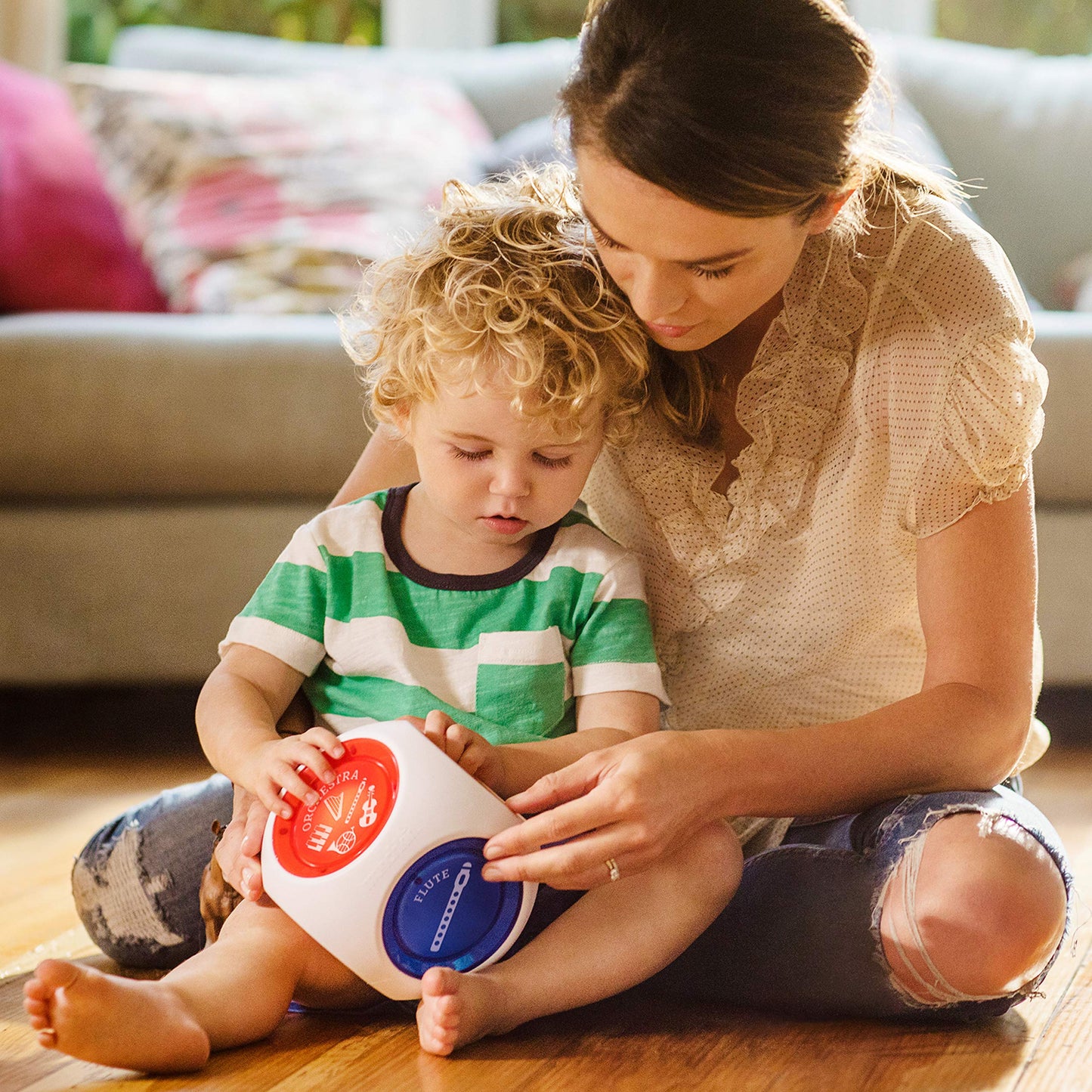 Munchkin Mozart Magic Cube Music Toy For Baby And Toddler - Includes 5 Instrument Sounds, 8 Mozart Songs And Lights