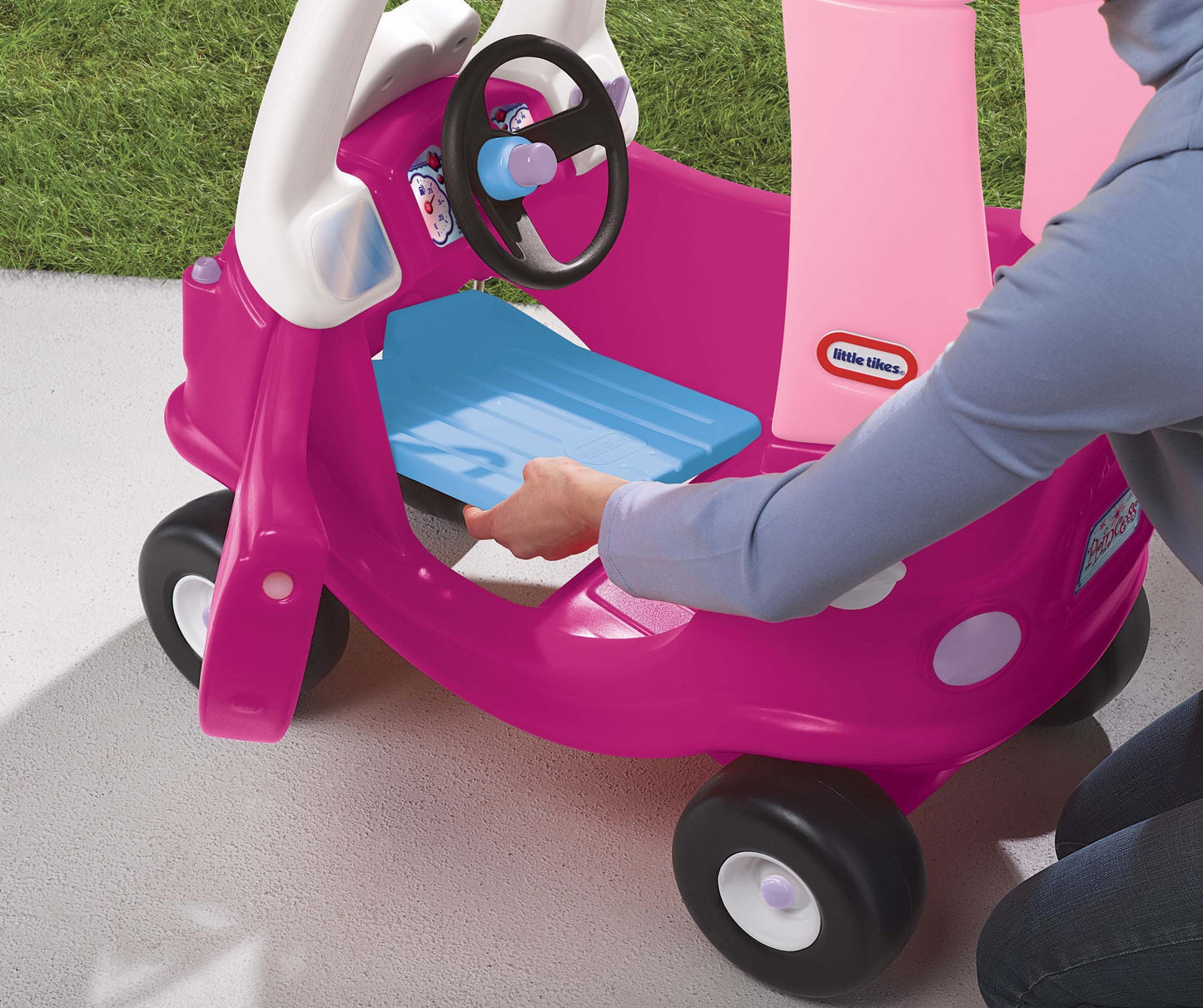 Little Tikes Princess Cozy Coupe Ride-On Toy, Large Magenta Plastic Car with Doors, Steering Wheel, Horn, Model 630750M