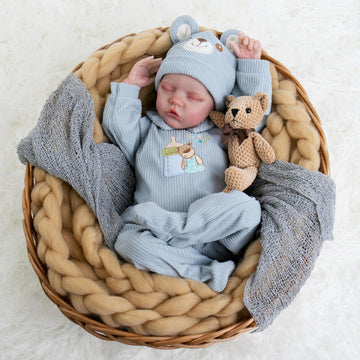 Aori Lifelike Reborn Baby Dolls 18 Inch Realistic Baby Doll Real Life Newborn Boy Doll Coming With Feeding Set & Gift Box