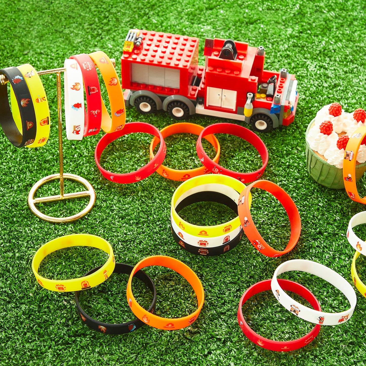 Zhanmai Fire Truck Bracelets Rubber Firefighter Wristbands Firefighter Party Silicone Wrist Bands for Birthday Party Supplies De