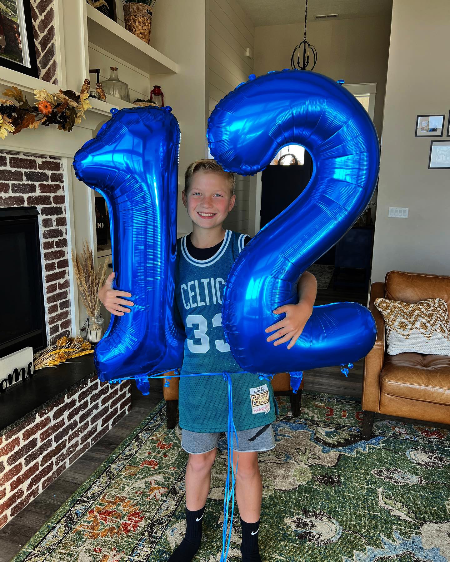 IWERP Foil Mylar Number 12 Balloon, 40 Inch Navy Blue Birthday Decoration for 12 Year Old Boys & Girls