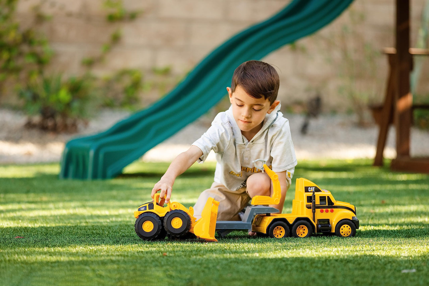 CatToysOfficial, CAT Construction Heavy Mover, Semi Truck and Trailer with Mini Crew Wheel Loader, Lights and Sounds, Ages 3 and