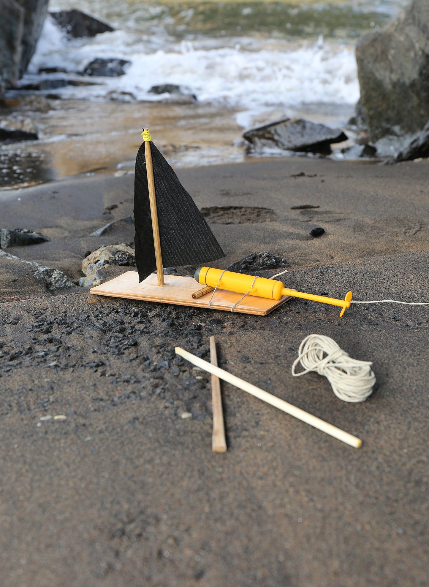Kikkerland Diy Make Your Own Motor Boat Huckleberry Toy For Kids, Outdoor Activities