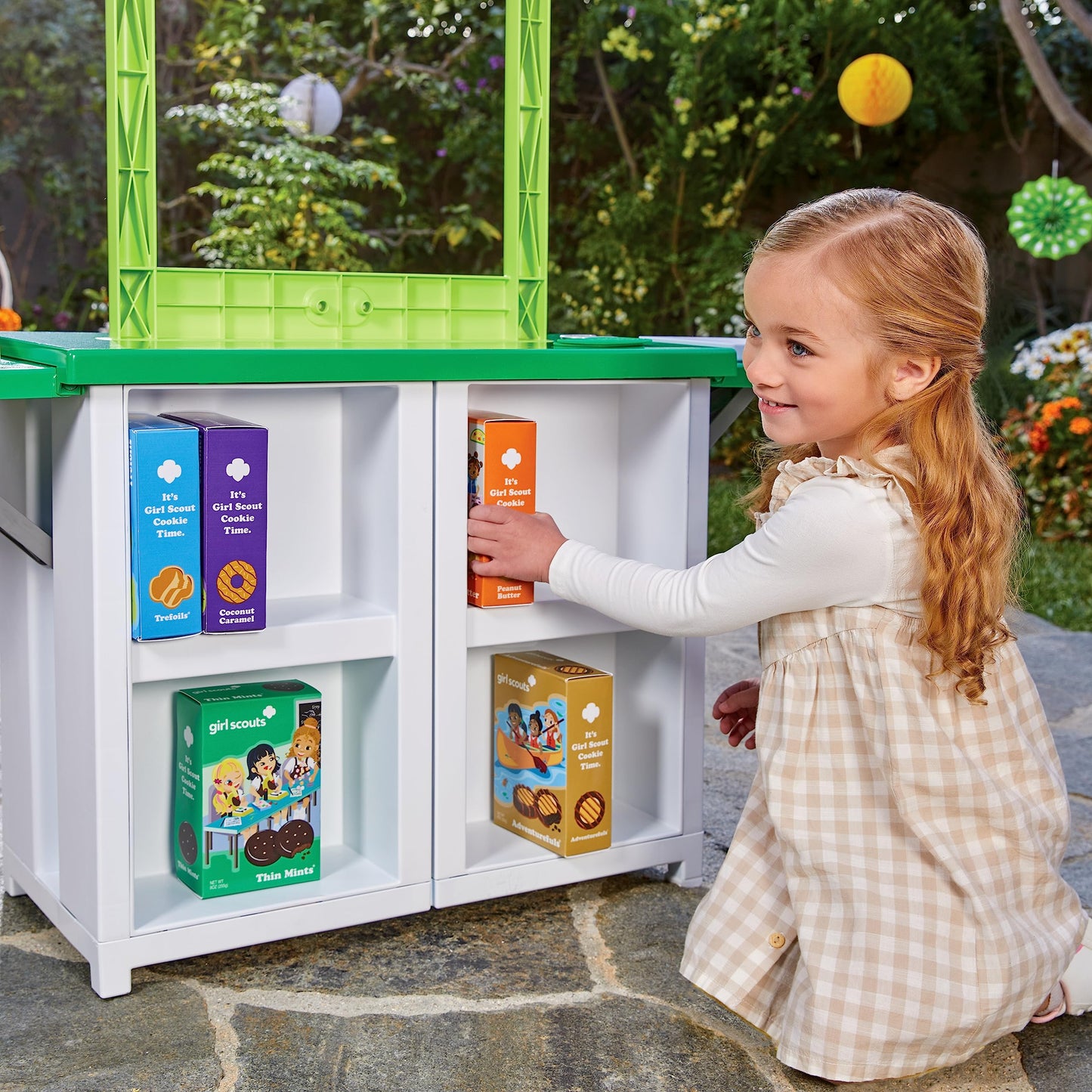 Little Tikes Girl Scout Cookie Booth With 19 Accessories, Cookie Selling Pretend Play Toy, For Indoor And Outdoor, For Kids Ages