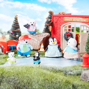 Li'L Woodzeez – Polar Bear Family Set – 4 Collectible Doll Figures With Storybook – Pretend Play Toy – Gift For Kids Age 3+