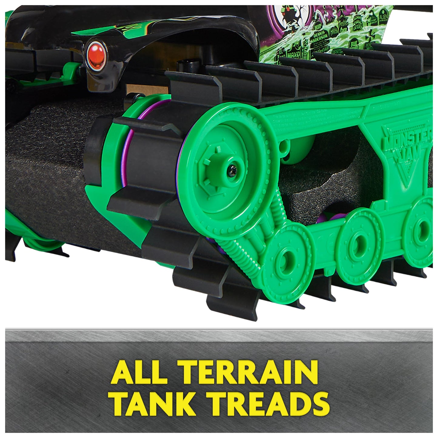Monster Jam, Official Grave Digger Trax All-Terrain Remote Control Outdoor Vehicle, 1:15 Scale, Kids Toys for Boys and Girls Age