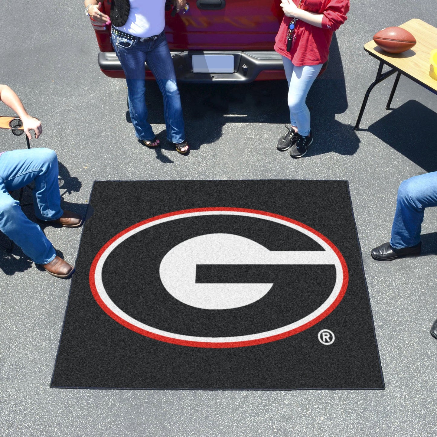 Fanmats NCAA Novelty Starter Mat Size: 5 x 6, NCAA Team: Georgia - G Logo on Black