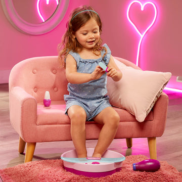Little Tikes Play & Pamper Spa Set With 17 Accessories, Pretend Play Beauty Set, For Toddlers Kids Ages 2+ Years