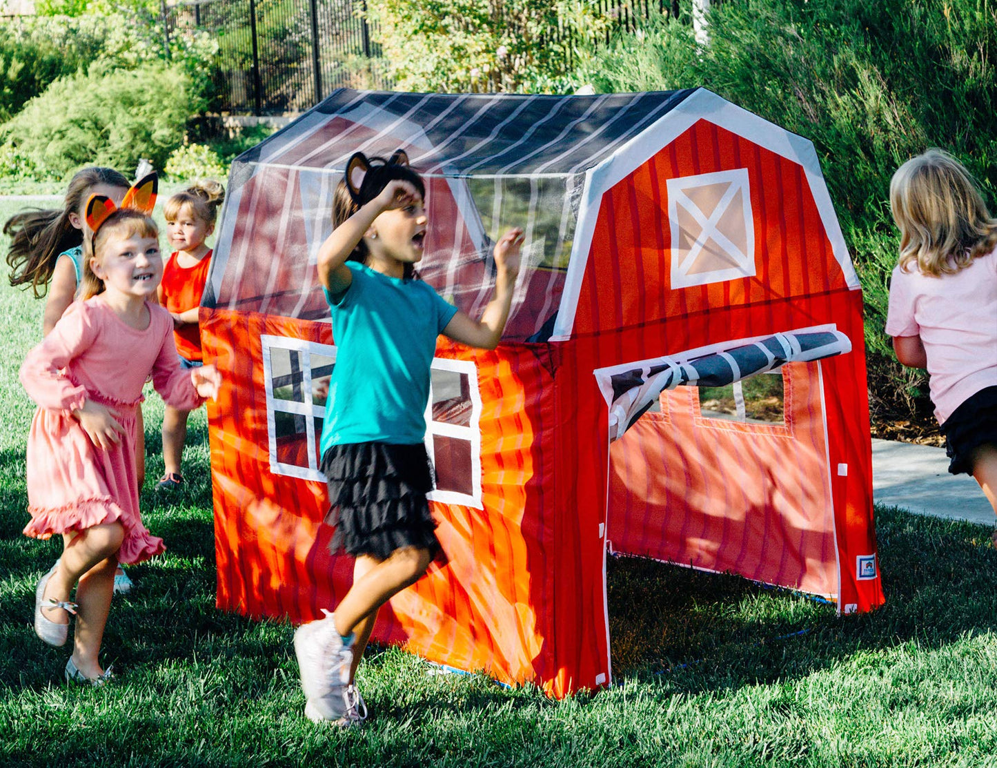 Pacific Play Tents 60810 Barnyard Playhouse Tent, 48'' X 38'' X 48'', Multi
