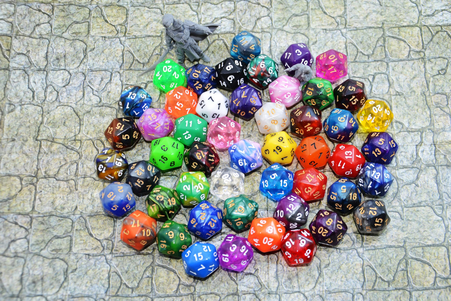 SmartDealsPro 50-Pack 20 Sided Dice D20 Polyhedral Dice with Pouch for DND RPG MTG Table Game