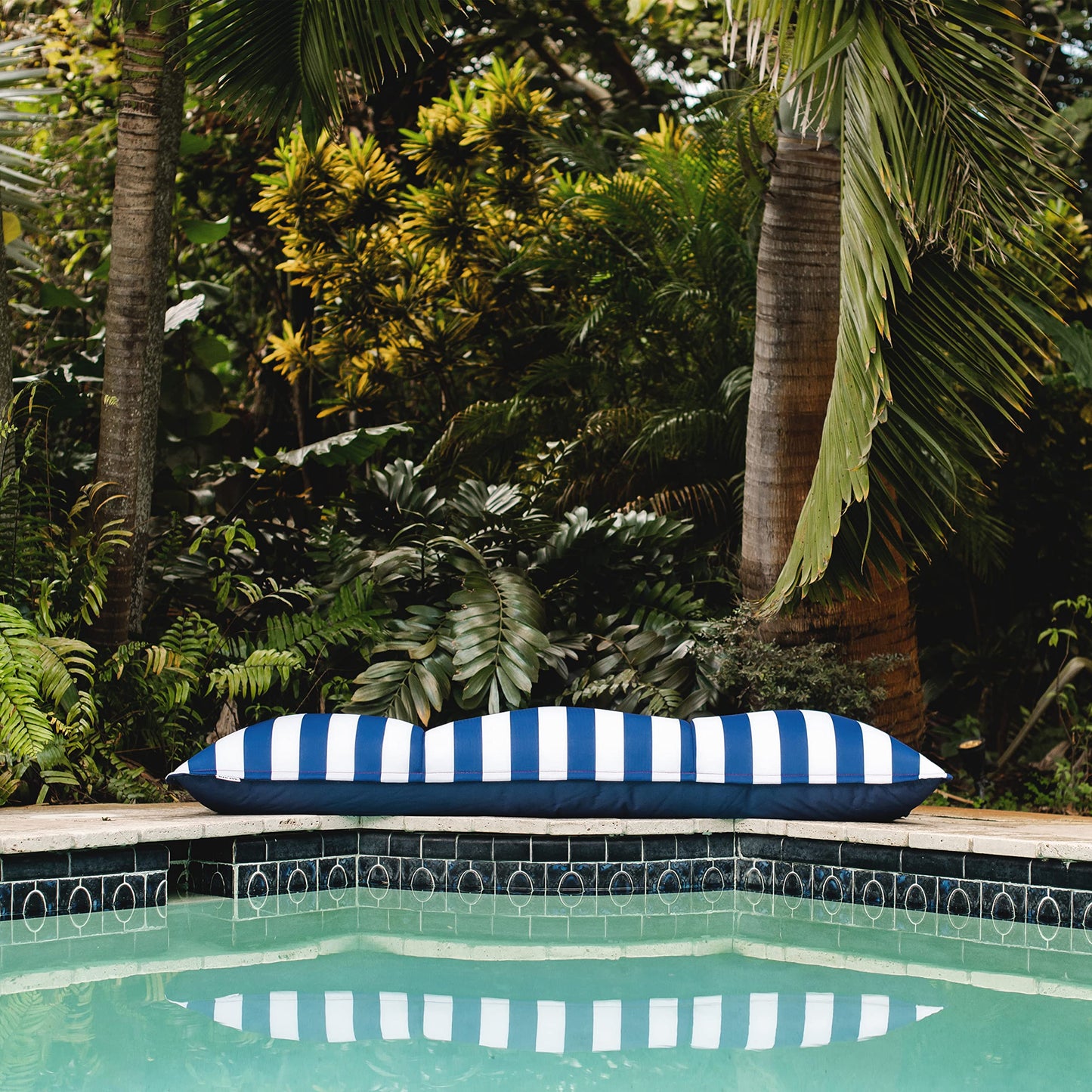 Big Joe Lagoon Lounger No Inflation Needed Pool Float, Americana Nautical Stripe Double Sided Mesh, Quick Draining Fabric, 5 Fee