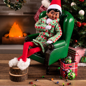 The Elf on the Shelf Snuggly Robe and Slippers Set - Cozy Green/Red Fabric Holiday Outfit for Scout Elf - Model CCROBE2