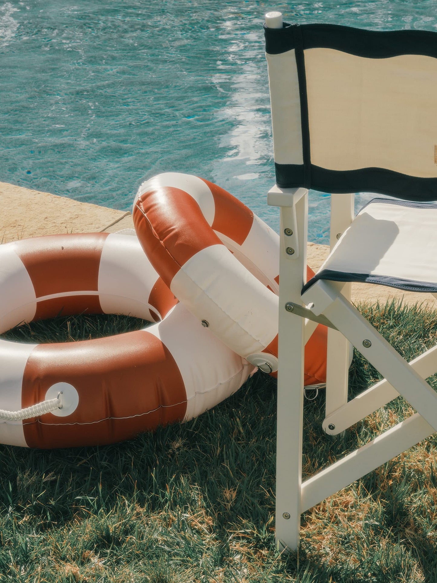 Business & Pleasure Co. Classic Pool Float - Vintage Inflatable Pool Ring For Kids - Le Sirenuse - S/M