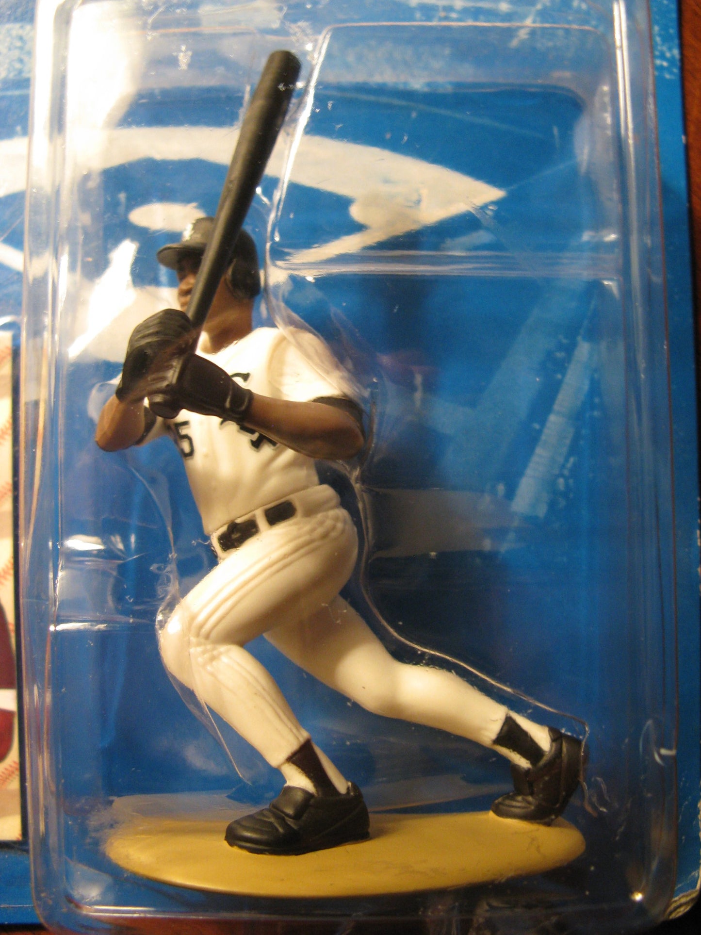 Starting Lineup Frank Thomas 1997 Edition Mlb Sports Superstar Collectible Action Figure