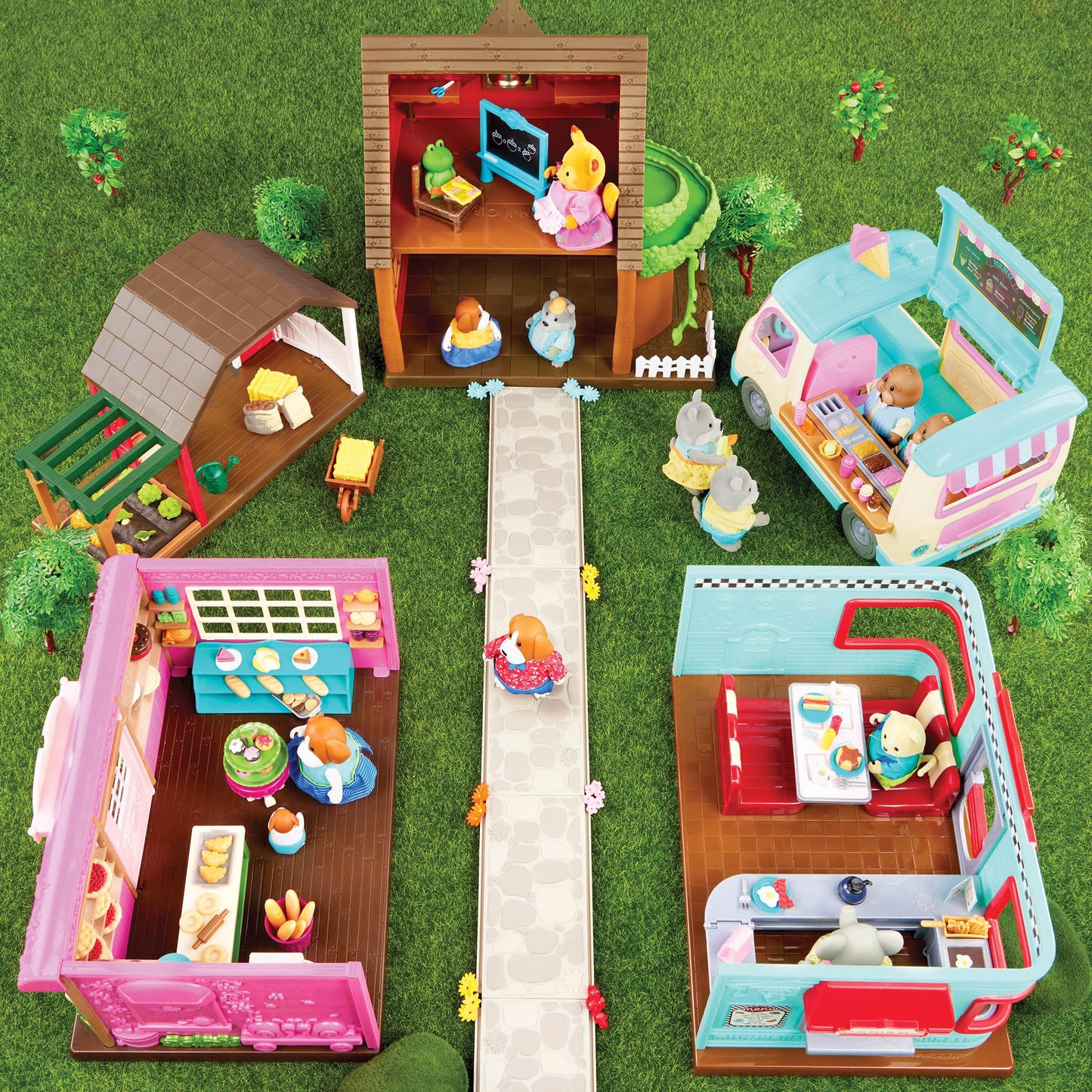 Lil Woodzeez - Woodland Schoolhouse - Dollhouse Playset - 1 Doll Figure, Miniature Furnitures & Accessories Included - Pretend P