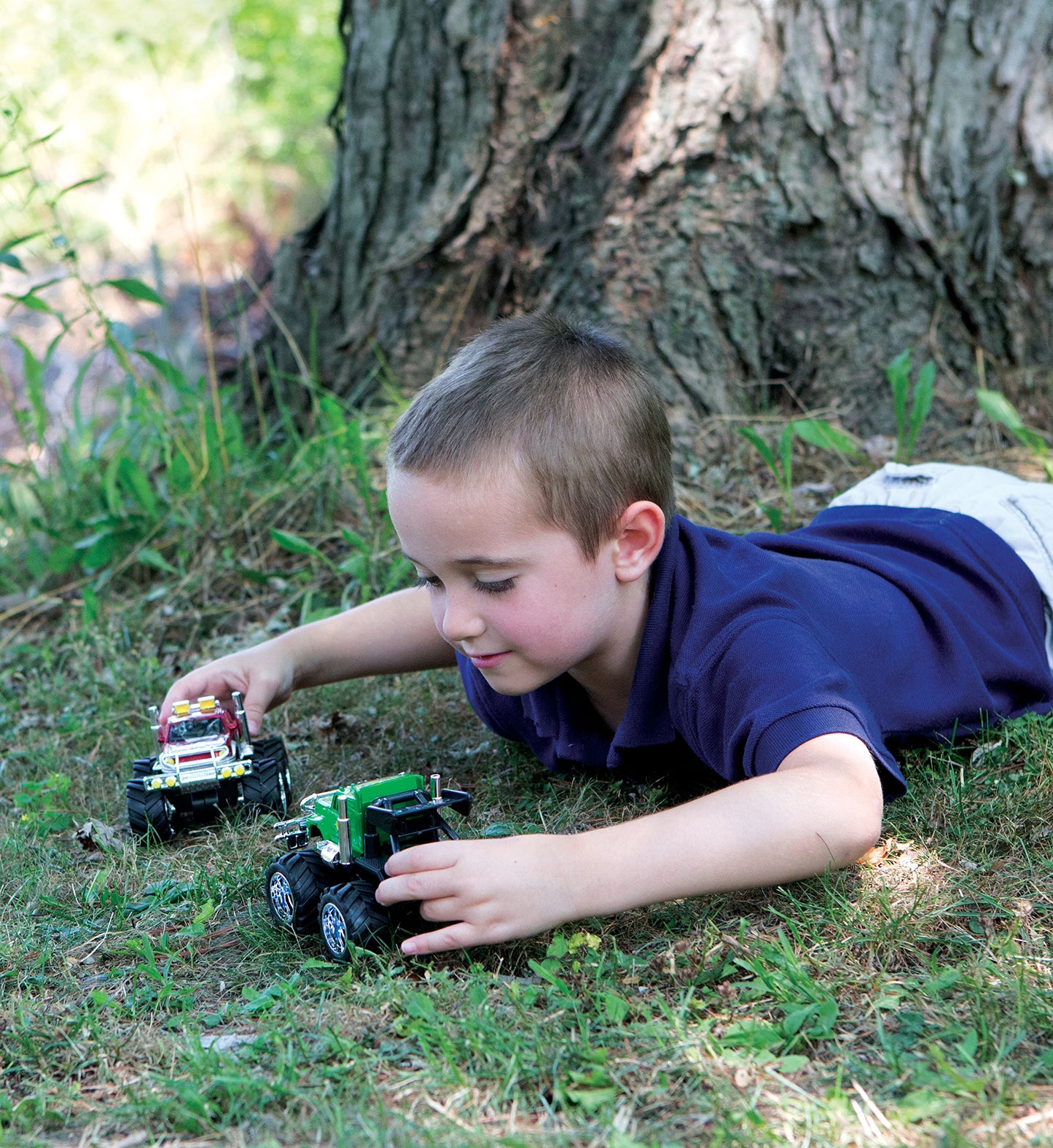 Creativity for Kids Monster Truck Custom Shop - Customize 4 Monster Trucks, Small